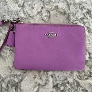 NWOT COACH Wristlet Crossgrain Leather Limited Edition w hangtag Violet Orchid